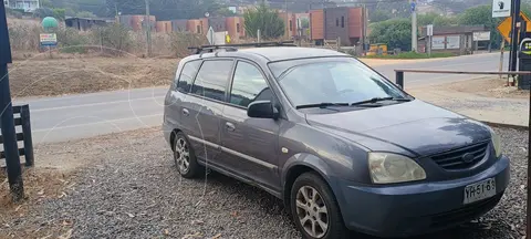 Kia Carens  2.0L LX usado (2007) color Gris precio $3.800.000