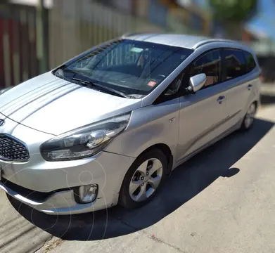 Kia Carens  LX 7 Pas TDi Aut usado (2014) color Gris precio $9.500.000