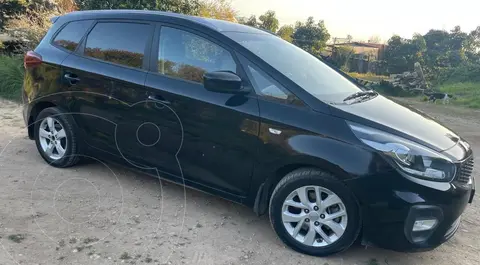 Kia Carens  1.7L EX 7 Pas usado (2020) color Negro Cereza precio $12.000.000