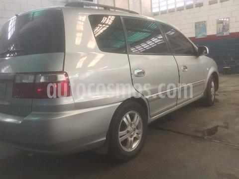 foto Kia Carens 2.0L usado (2006) color Plata precio u$s3.000