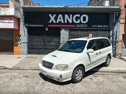 KIA Carnival CARNIVAL 2.5 GS V6  AUT usado (2006) color Blanco precio $9.000.000