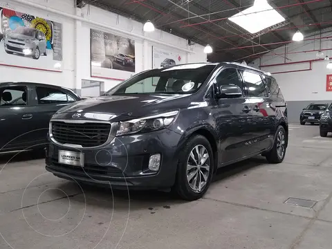 KIA Carnival EX 2.2 CRDi Aut Premium usado (2017) color Gris precio $36.500.000