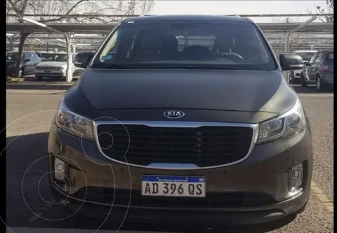 KIA Carnival EX 2.2 CRDi Premium Aut usado (2019) color Marron precio u$s34.000