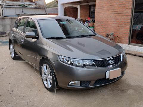 foto Kia Cerato Hatchback SX 1.6L usado (2012) color Plata precio $7.950.000