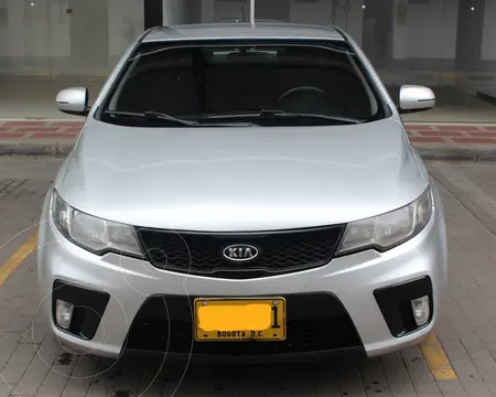 KIA Cerato Koup 1.6L usado (2013) color Plata precio $43.800.000