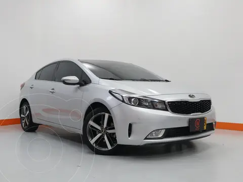 KIA Cerato Pro 2G 1.6L usado (2018) color Plata precio $59.990.000