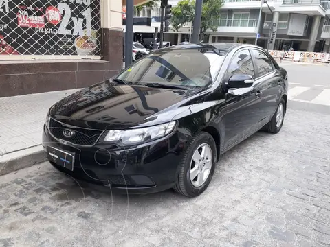 KIA Cerato Forte EX 1.6 Full usado (2010) color Negro precio u$s6.200