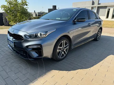 KIA Cerato SX 2.0 Aut GT-Line usado (2020) color Gris precio $25.000.000