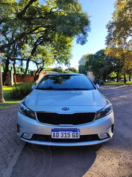 KIA Cerato SX 2.0 Aut usado (2019) color Plata precio $22.900.000