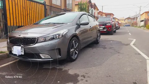 Kia Cerato 1.6L EX Special Pack Full usado (2017) color Gris precio $9.600.000