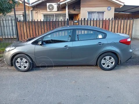 Kia Cerato 1.6L EX  Ac usado (2016) color Gris Metalico precio $6.800.000