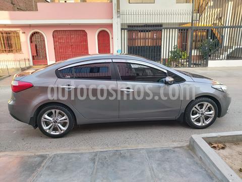 foto KIA Cerato 1.6 EX usado (2016) color Gris Metálico precio u$s12,800