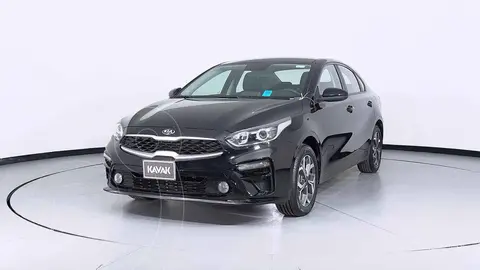 foto Kia Forte Hatchback HB GT Line Aut usado (2020) color Negro precio $306,999