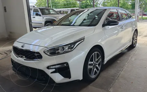Kia Forte Hatchback HB GT Aut Doble Embrague usado (2019) color Blanco Perla precio $295,000
