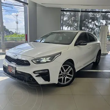 Kia Forte Hatchback HB GT Line usado (2019) color Blanco financiado en mensualidades(enganche $77,662 mensualidades desde $5,939)