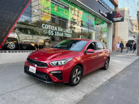 Kia Forte Hatchback HB EX Aut usado (2020) color Rojo precio $243,000