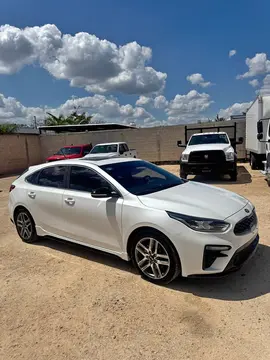 Kia Forte Hatchback HB GT usado (2019) color Blanco precio $275,000