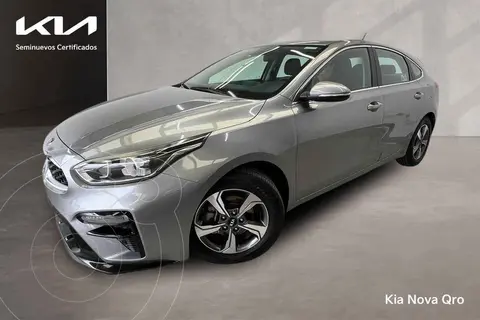 Kia Forte Hatchback 2.0L EX Aut usado (2021) color Gris financiado en mensualidades(enganche $92,378 mensualidades desde $7,930)