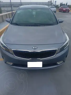 Kia Forte Hatchback HB SX usado (2018) color Plata precio $215,000