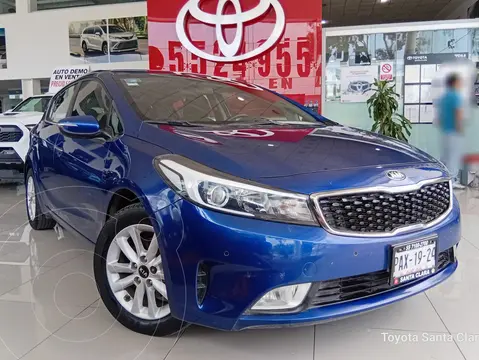 Kia Forte Hatchback HB EX usado (2017) color Azul precio $195,000