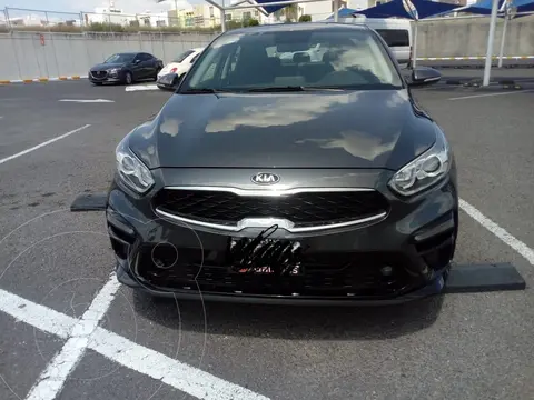 Kia Forte Hatchback 2.0L EX usado (2019) color Gris precio $290,000