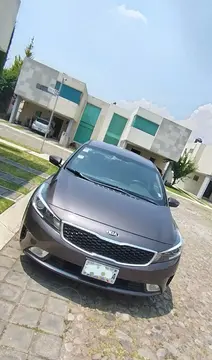 Kia Forte Hatchback HB EX Aut usado (2018) color Gris Metalico precio $205,000