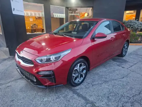 Kia Forte Sedan LX usado (2020) color Rojo precio $249,000
