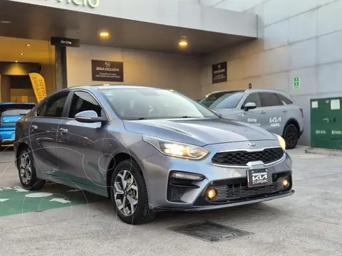 Kia Forte Sedan EX Aut usado (2020) color Gris financiado en mensualidades(enganche $59,280 mensualidades desde $6,821)