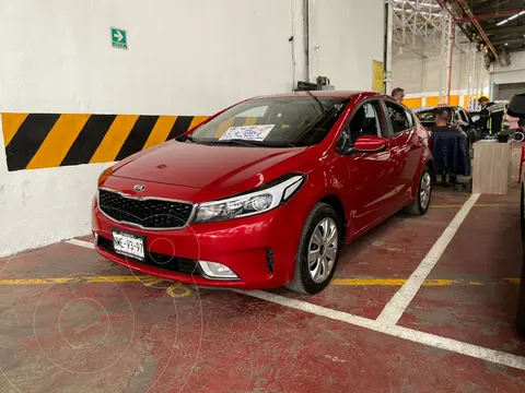 Kia Forte Sedan LX usado (2017) color Rojo financiado en mensualidades(enganche $45,000 mensualidades desde $3,800)