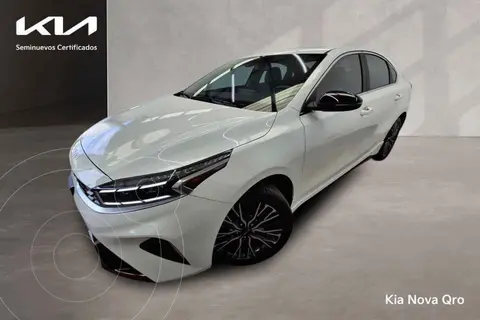 Kia Forte Sedan 2.0L GT Line Aut usado (2024) color Blanco financiado en mensualidades(enganche $123,715 mensualidades desde $10,620)