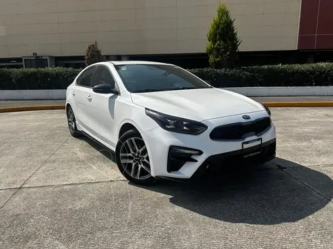 Kia Forte Sedan GT Line usado (2021) color Blanco precio $329,800