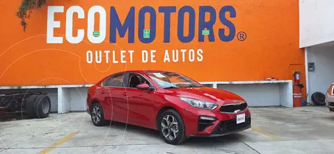 Kia Forte Sedan EX Aut usado (2021) color Rojo financiado en mensualidades(enganche $61,600 mensualidades desde $8,521)