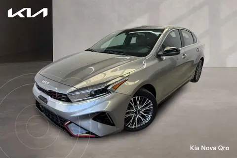 Kia Forte Sedan 1.6L GT Aut usado (2022) color Gris financiado en mensualidades(enganche $92,650 mensualidades desde $7,953)