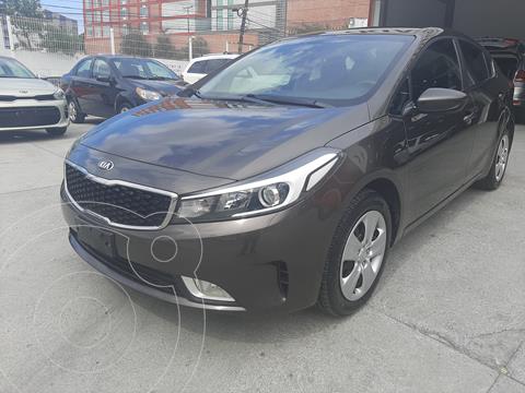 Kia Forte Sedan LX usado (2017) color Marron precio $205,000