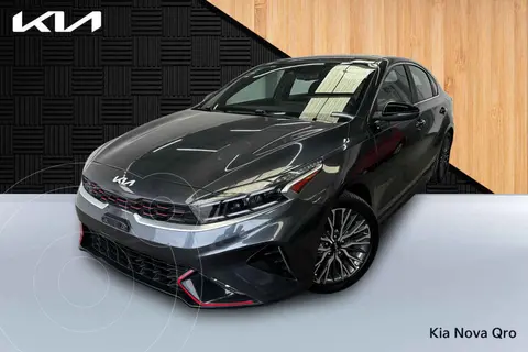 Kia Forte Sedan 2.0L GT Line Aut usado (2022) color Gris precio $399,000