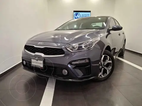 Kia Forte Sedan LX usado (2019) color Gris financiado en mensualidades(enganche $53,900 mensualidades desde $5,317)