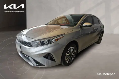 Kia Forte Sedan 2.0L EX Aut usado (2023) color Gris precio $355,000