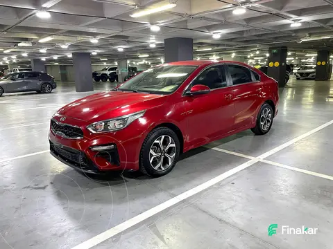 Kia Forte Sedan HB EX usado (2021) color Rojo precio $269,000