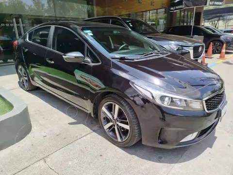 foto Kia Forte Sedán SX Aut usado (2018) color Negro precio $215,000