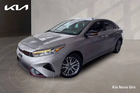 Kia Forte Sedan 2.0L GT Line Aut usado (2023) color Gris financiado en mensualidades(enganche $113,088 mensualidades desde $9,708)
