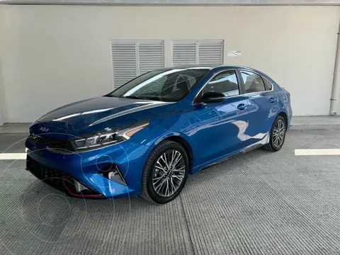 Kia Forte Sedan 2.0L GT Line Aut usado (2022) color Azul financiado en mensualidades(enganche $79,920 mensualidades desde $8,483)