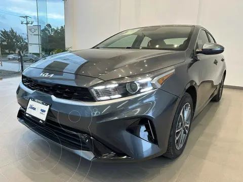 Kia Forte Sedan 2.0L EX Aut usado (2022) color Gris financiado en mensualidades(enganche $67,980 mensualidades desde $7,710)