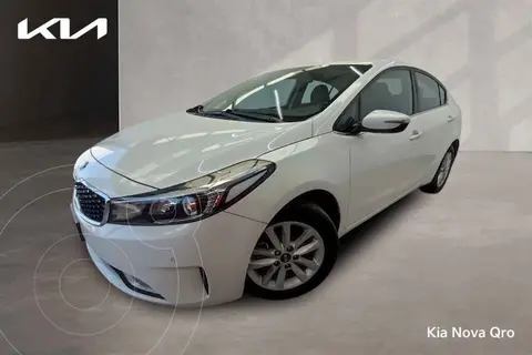 Kia Forte Sedan EX usado (2018) color Blanco financiado en mensualidades(enganche $69,760 mensualidades desde $5,988)