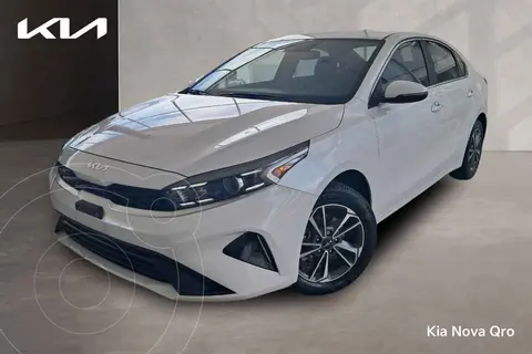 Kia Forte Sedan 2.0L EX Aut usado (2022) color Blanco financiado en mensualidades(enganche $87,200 mensualidades desde $7,486)
