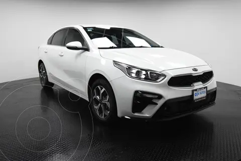 Kia Forte Sedan EX Aut usado (2020) color Blanco financiado en mensualidades(enganche $84,750 mensualidades desde $5,043)