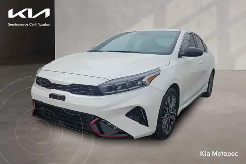 Kia Forte Sedan 2.0L GT Line Aut usado (2022) color Blanco precio $379,000