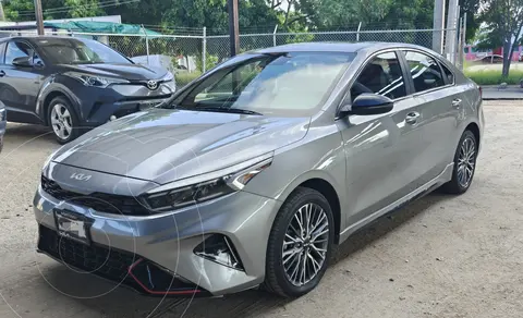 Kia Forte Sedan 2.0L GT Line Aut usado (2022) color Gris precio $320,000