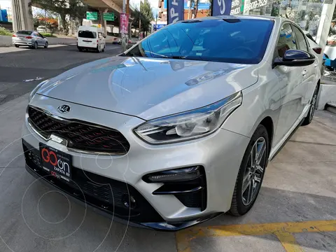 Kia Forte Sedan GT Line Aut usado (2020) color plateado financiado en mensualidades(enganche $76,028 mensualidades desde $5,814)