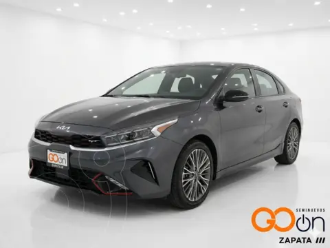 Kia Forte Sedan GT Line Aut usado (2023) color KIA GRAVITY GREY precio $388,000
