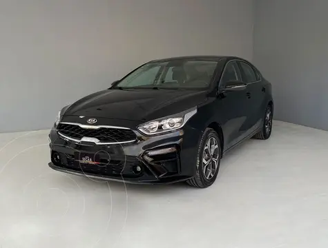 Kia Forte Sedan HB EX usado (2021) color Negro precio $269,000